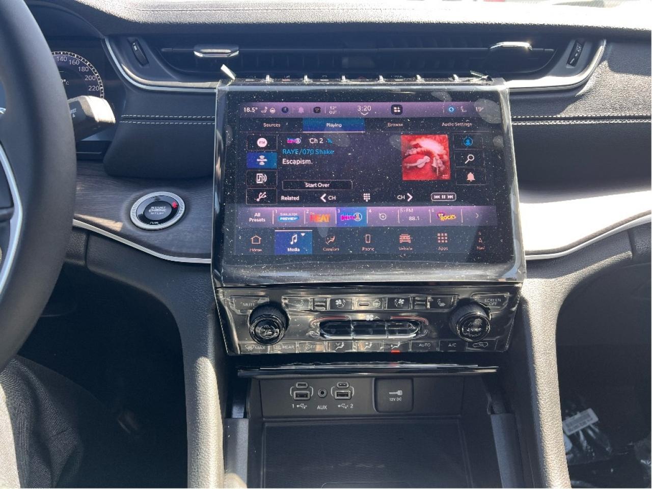 2025 Jeep Grand Cherokee L Limited w/Luxury Group, Sunroof, Black Appearance Photo