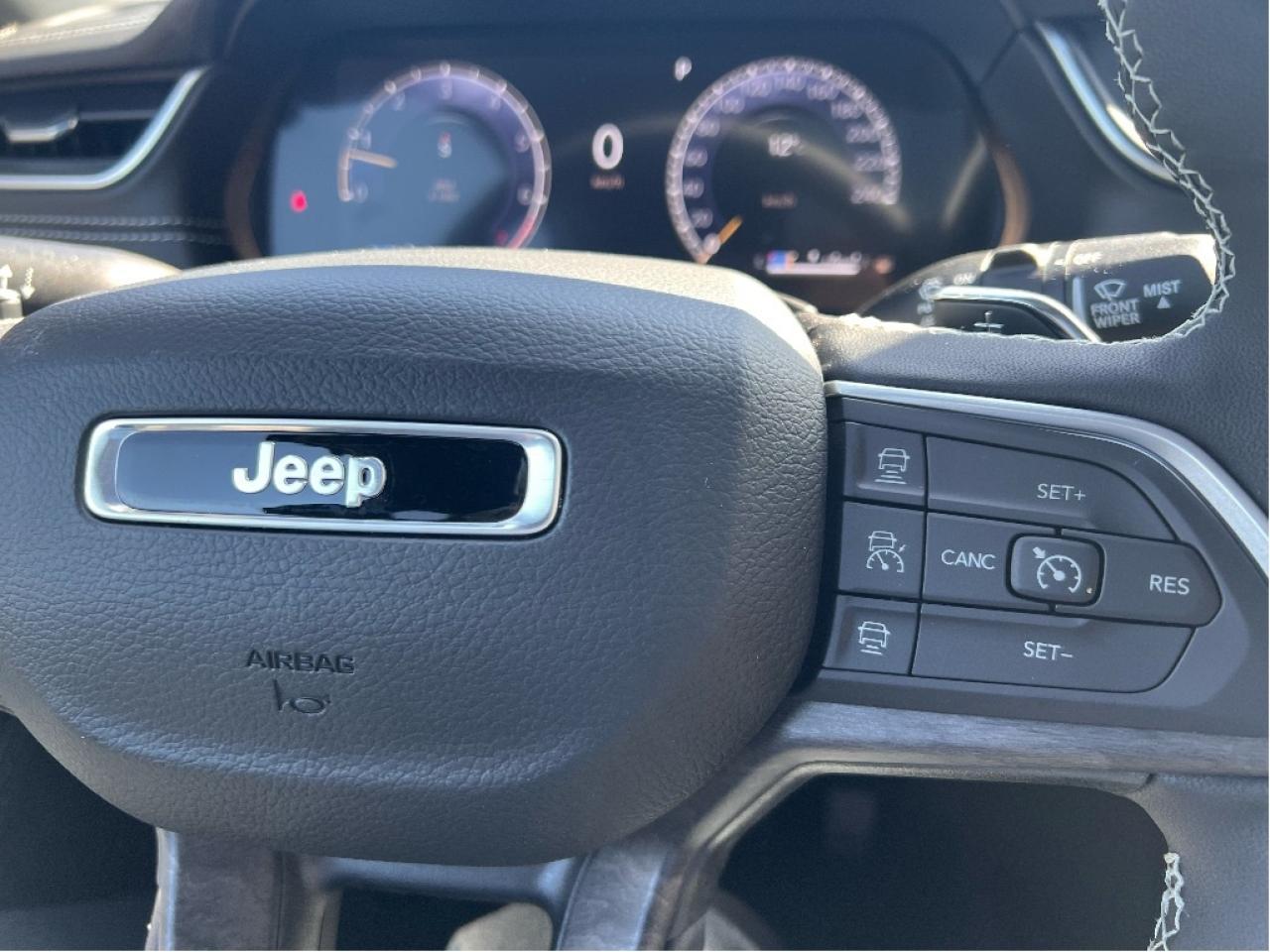 2025 Jeep Grand Cherokee L Limited w/Luxury Group, Sunroof, Black Appearance Photo