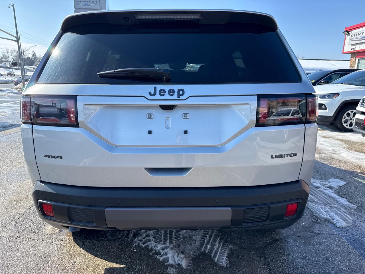 2026 Jeep Cherokee Laredo/Limited 4dr 4x4 Photo3