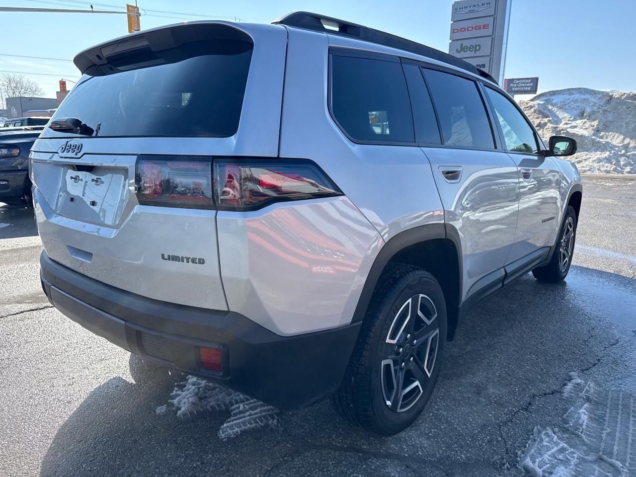 2026 Jeep Cherokee Laredo/Limited 4dr 4x4 Photo