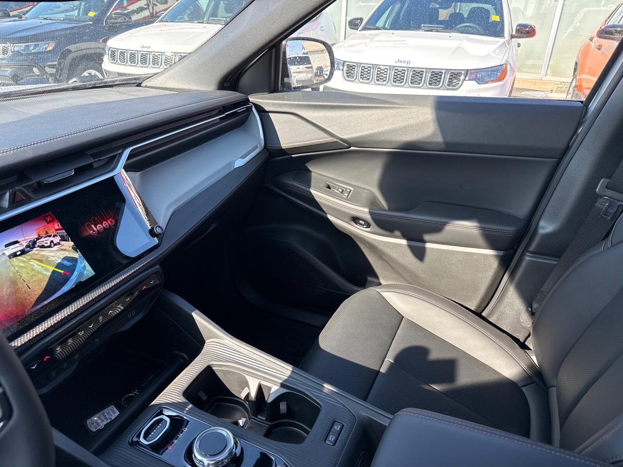 2026 Jeep Cherokee Laredo/Limited 4dr 4x4 Photo