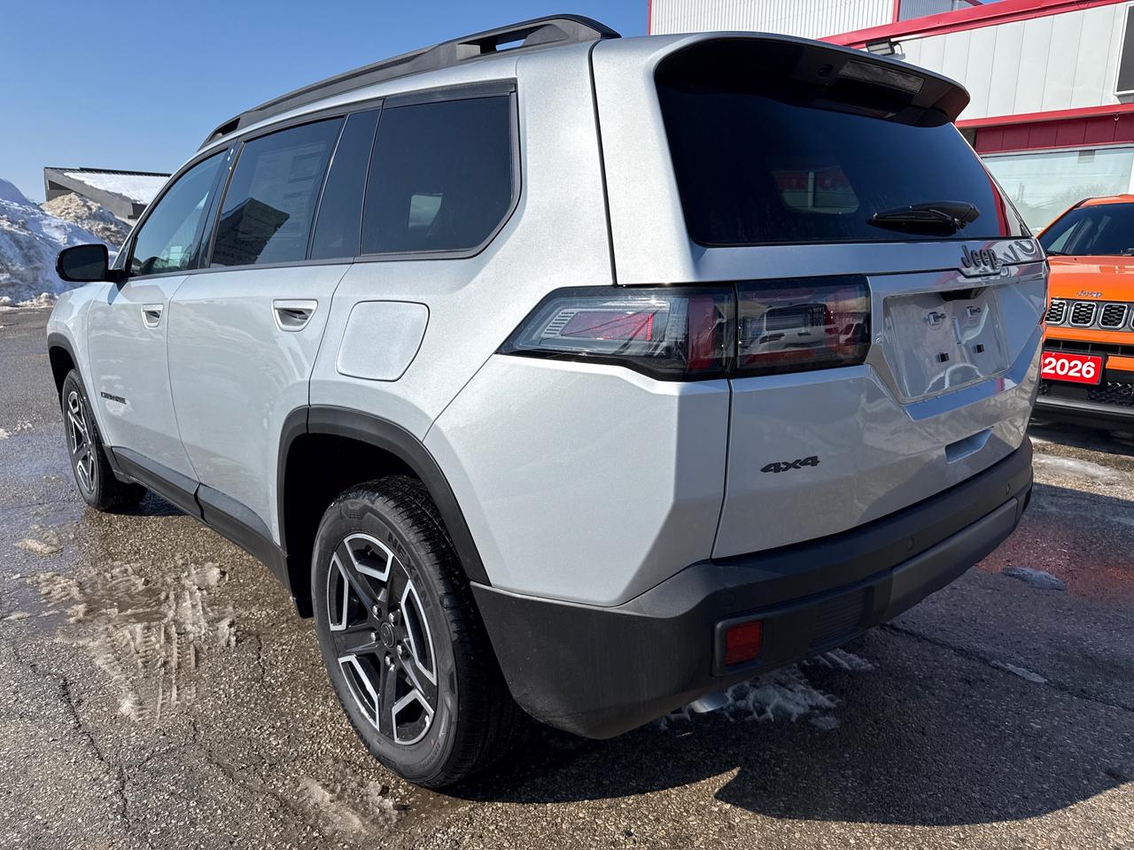 2026 Jeep Cherokee Laredo/Limited 4dr 4x4 Photo