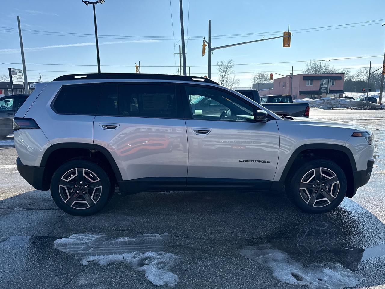 2026 Jeep Cherokee Laredo/Limited 4dr 4x4 Photo