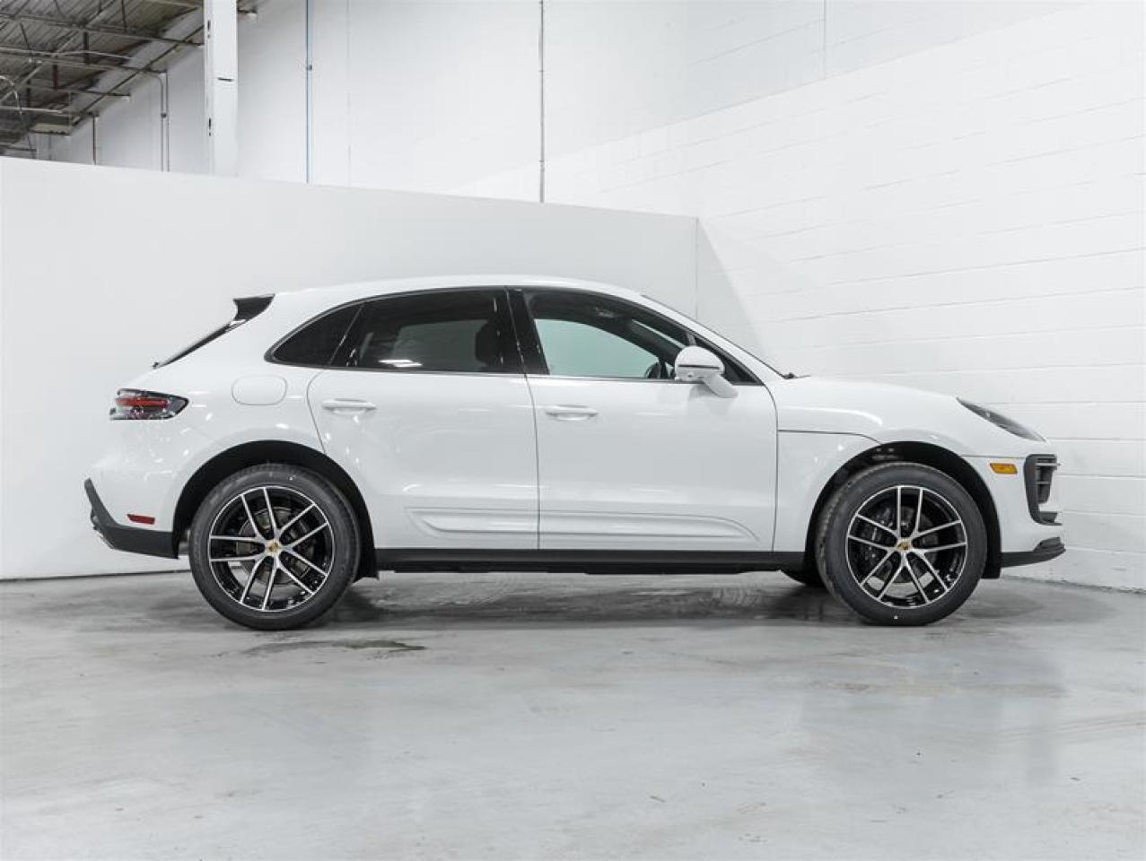 2026 Porsche Macan  Photo