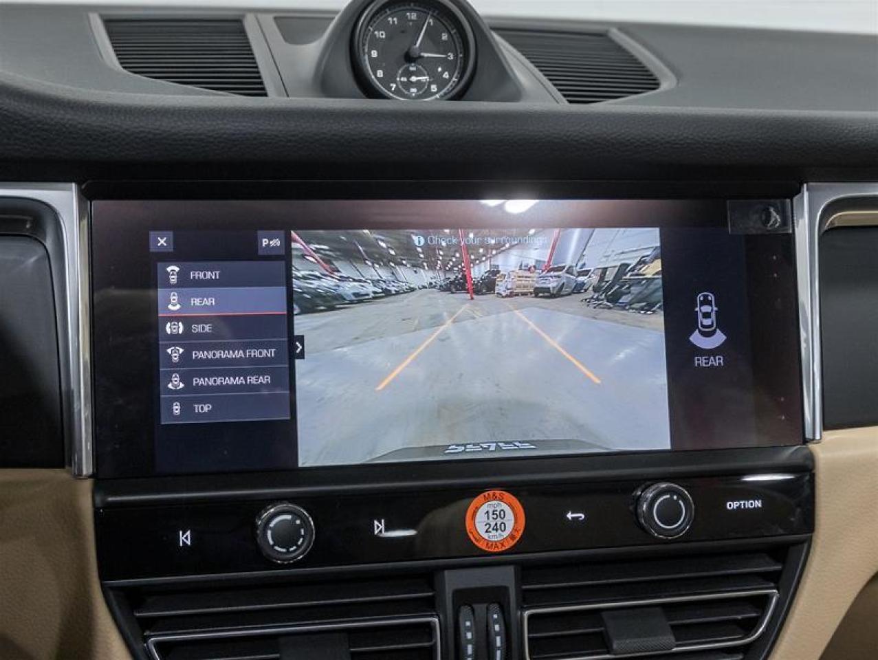 2026 Porsche Macan  Photo