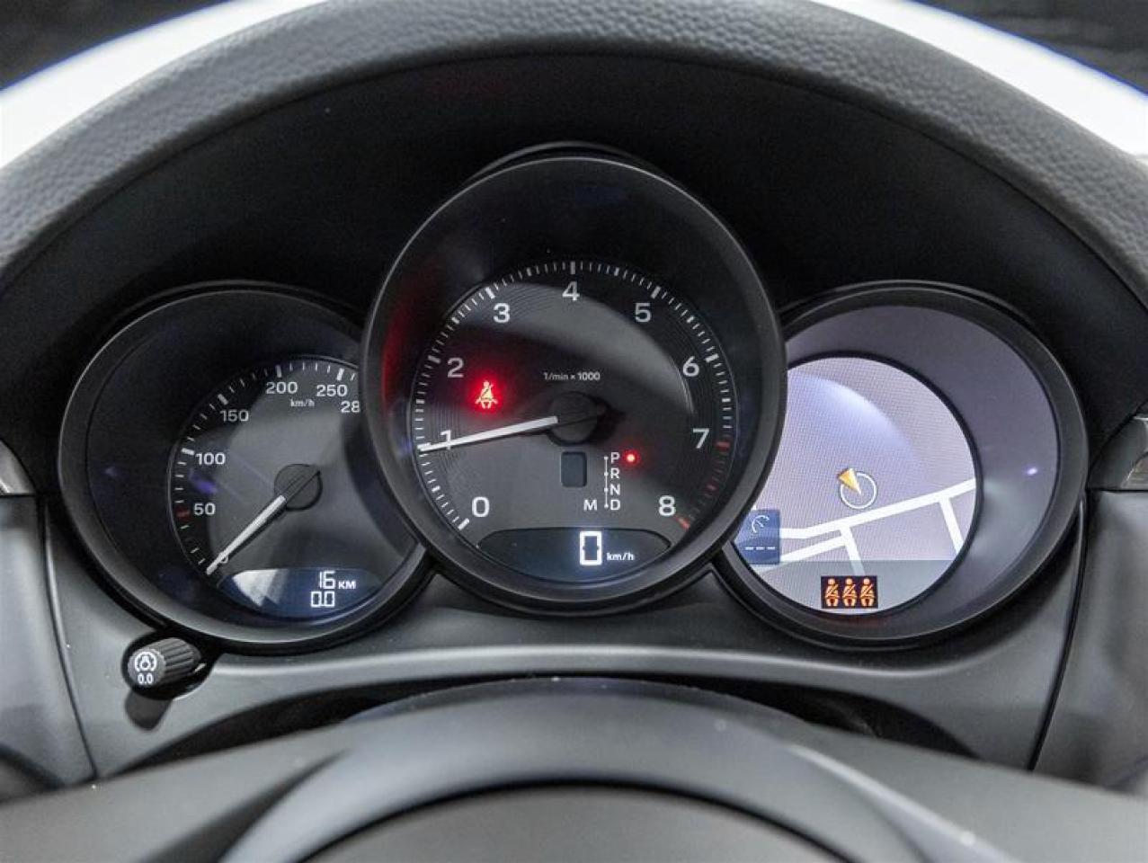 2026 Porsche Macan  Photo