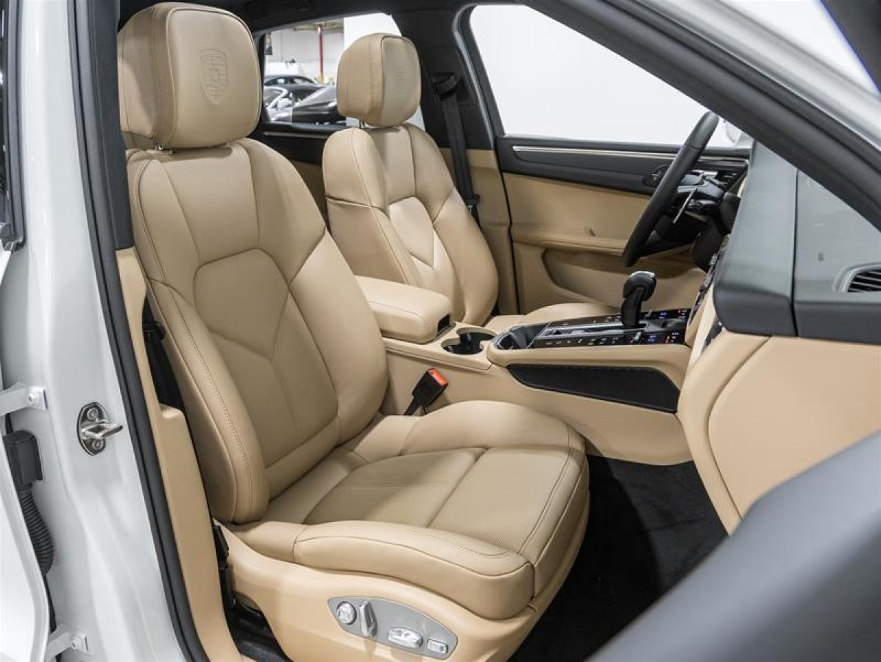 2026 Porsche Macan  Photo