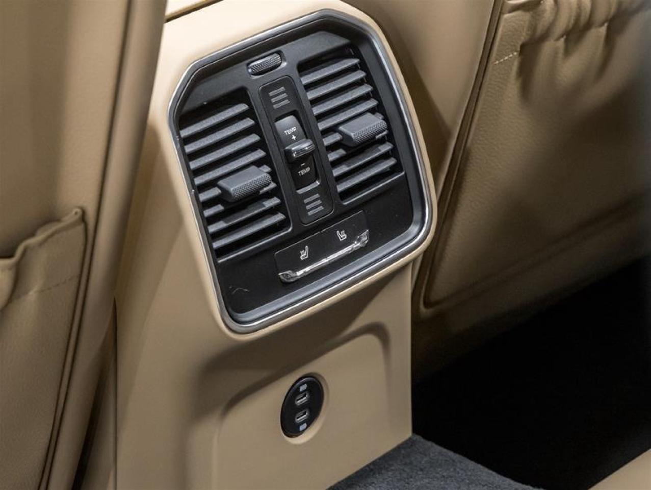 2026 Porsche Macan  Photo