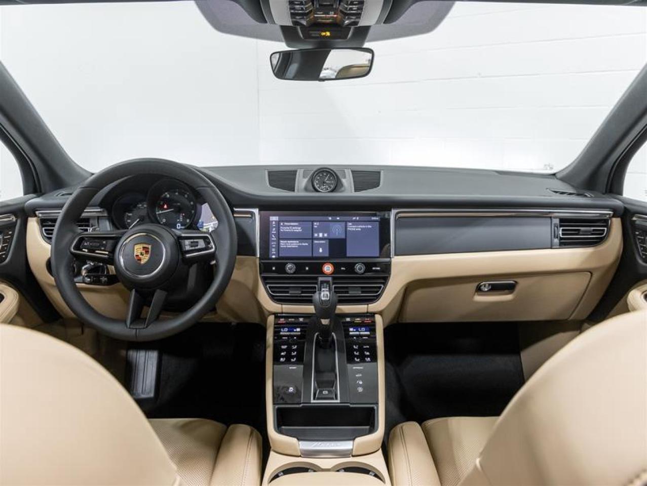 2026 Porsche Macan  Photo