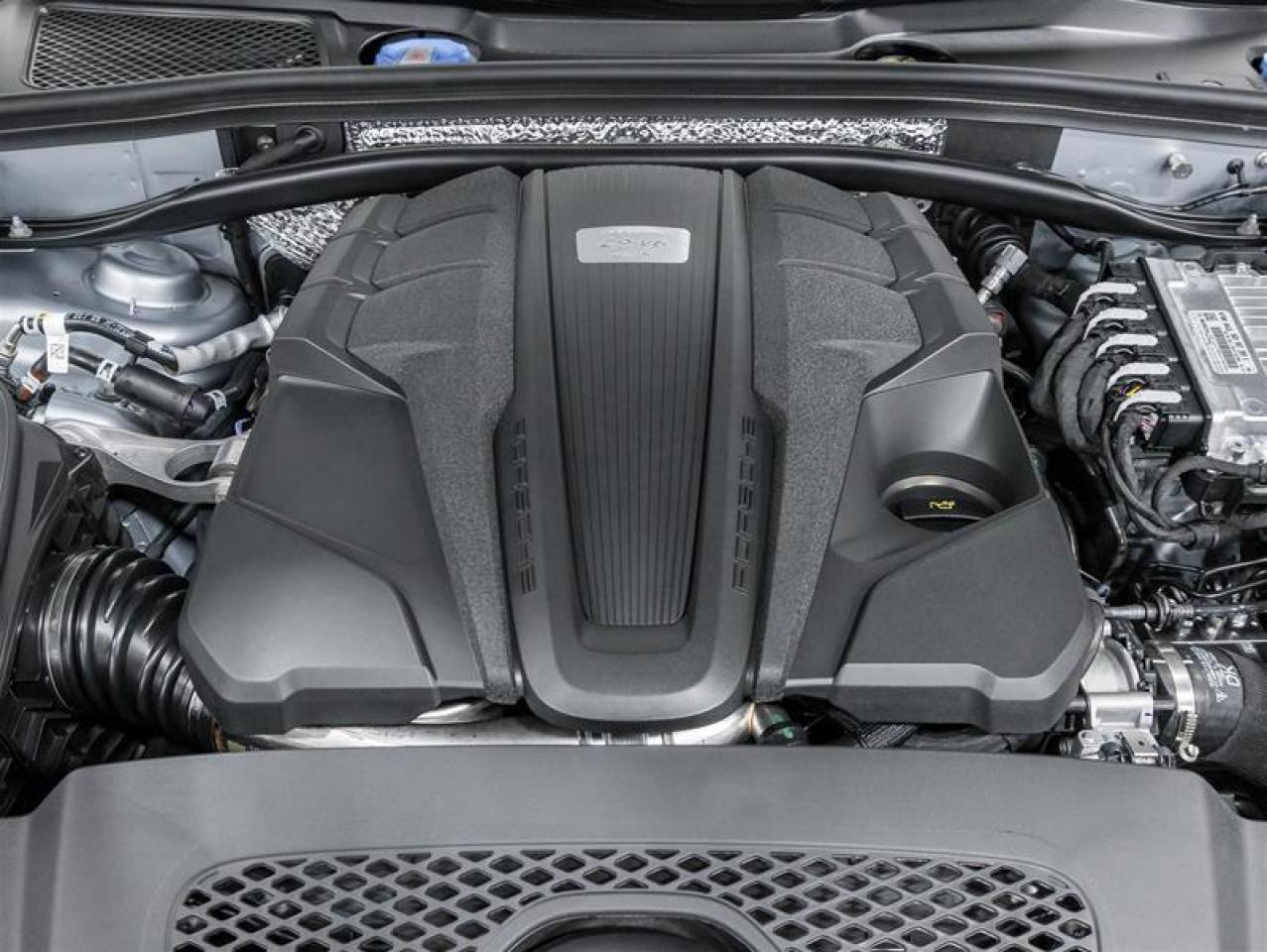 2026 Porsche Macan  Photo2