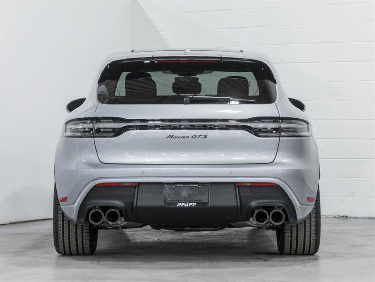 2026 Porsche Macan  Photo