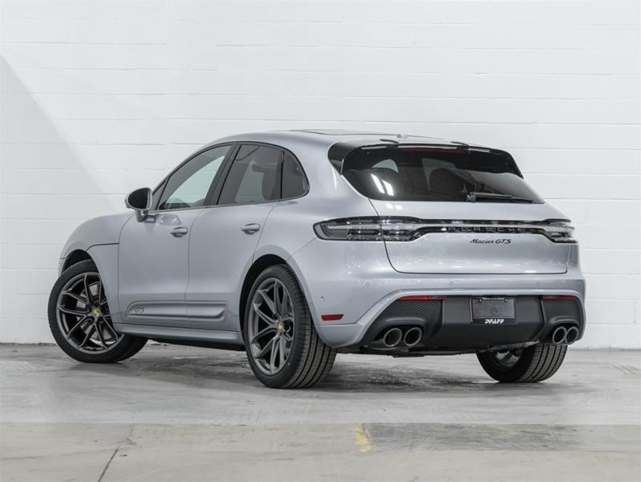 2026 Porsche Macan  Photo