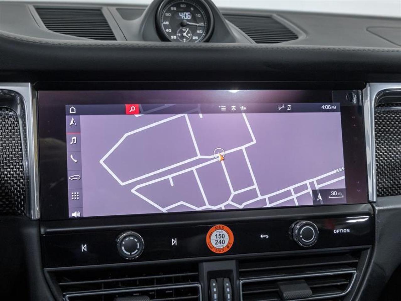 2026 Porsche Macan  Photo