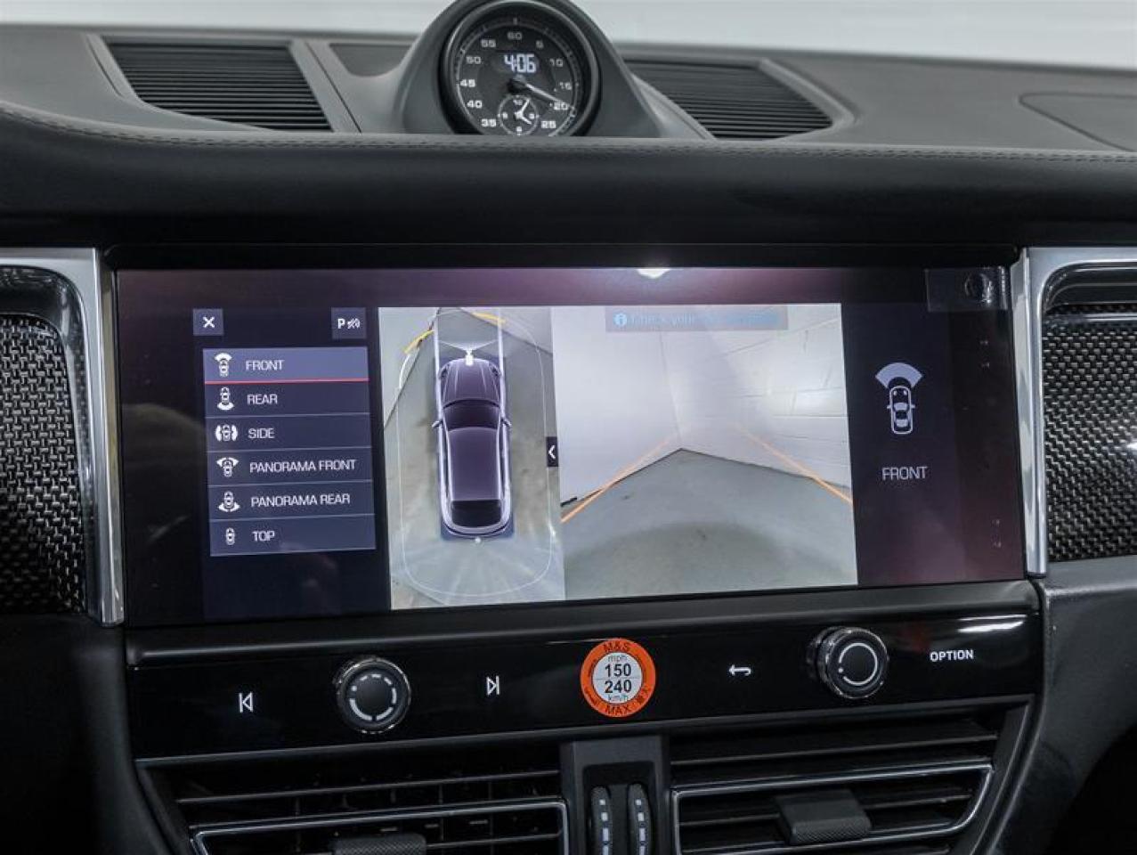 2026 Porsche Macan  Photo