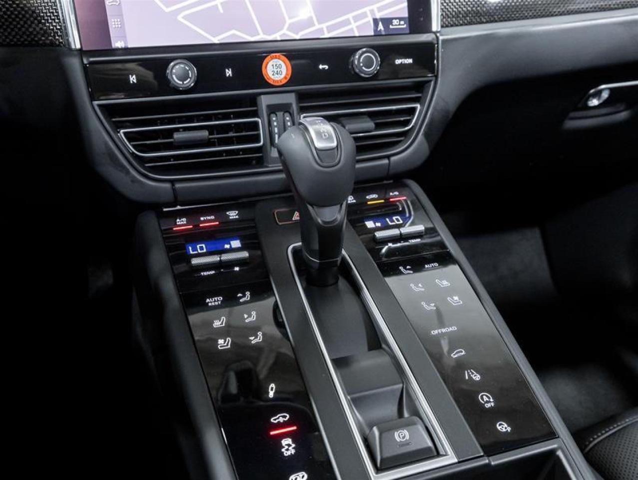 2026 Porsche Macan  Photo