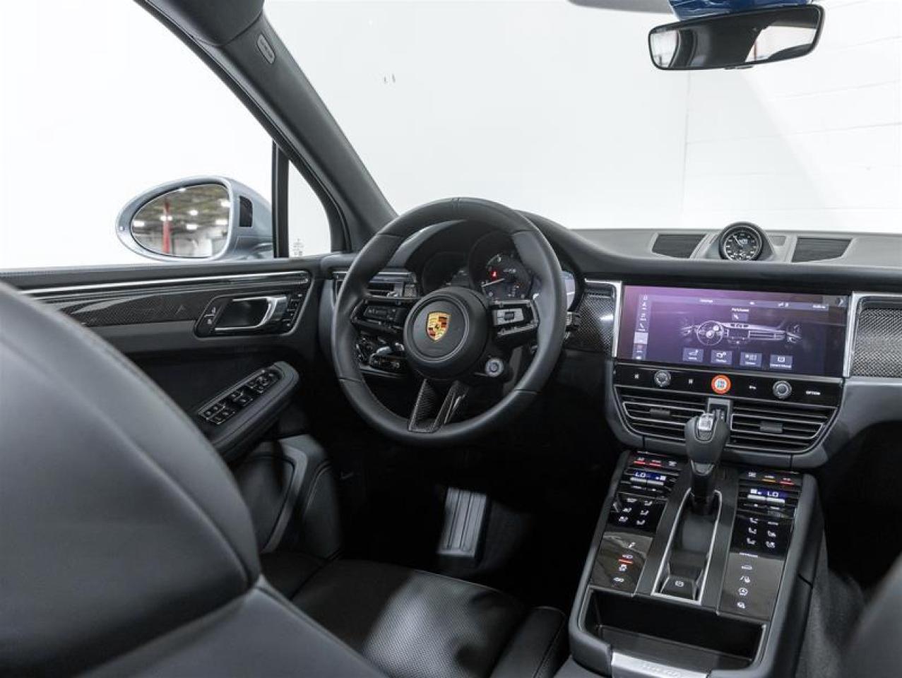 2026 Porsche Macan  Photo