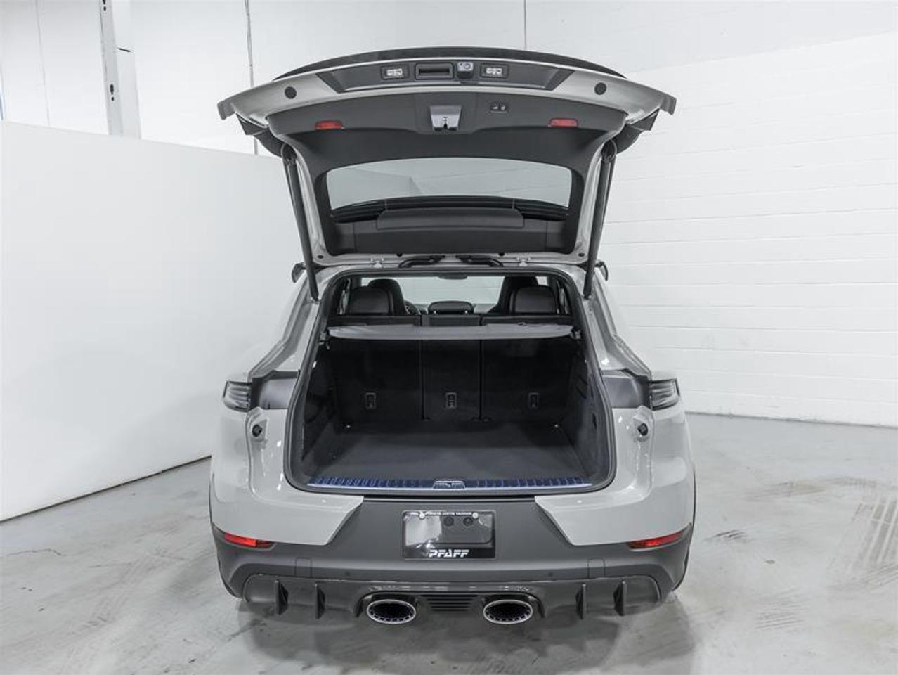 2026 Porsche Cayenne  Photo