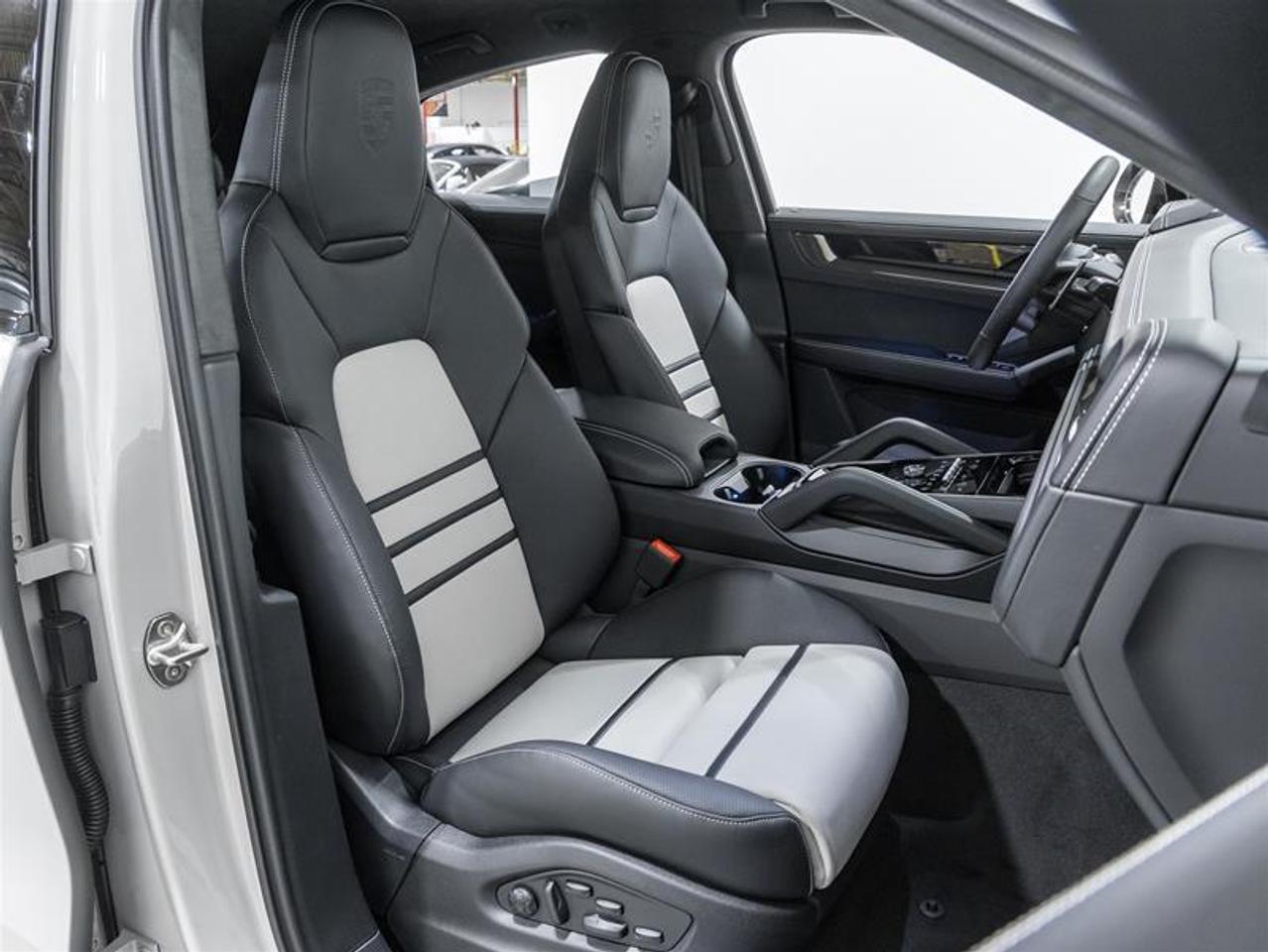 2026 Porsche Cayenne  Photo
