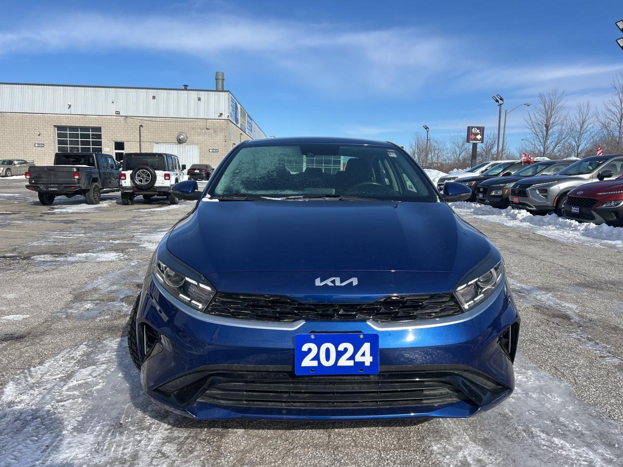 2024 Kia Forte EX IVT Photo