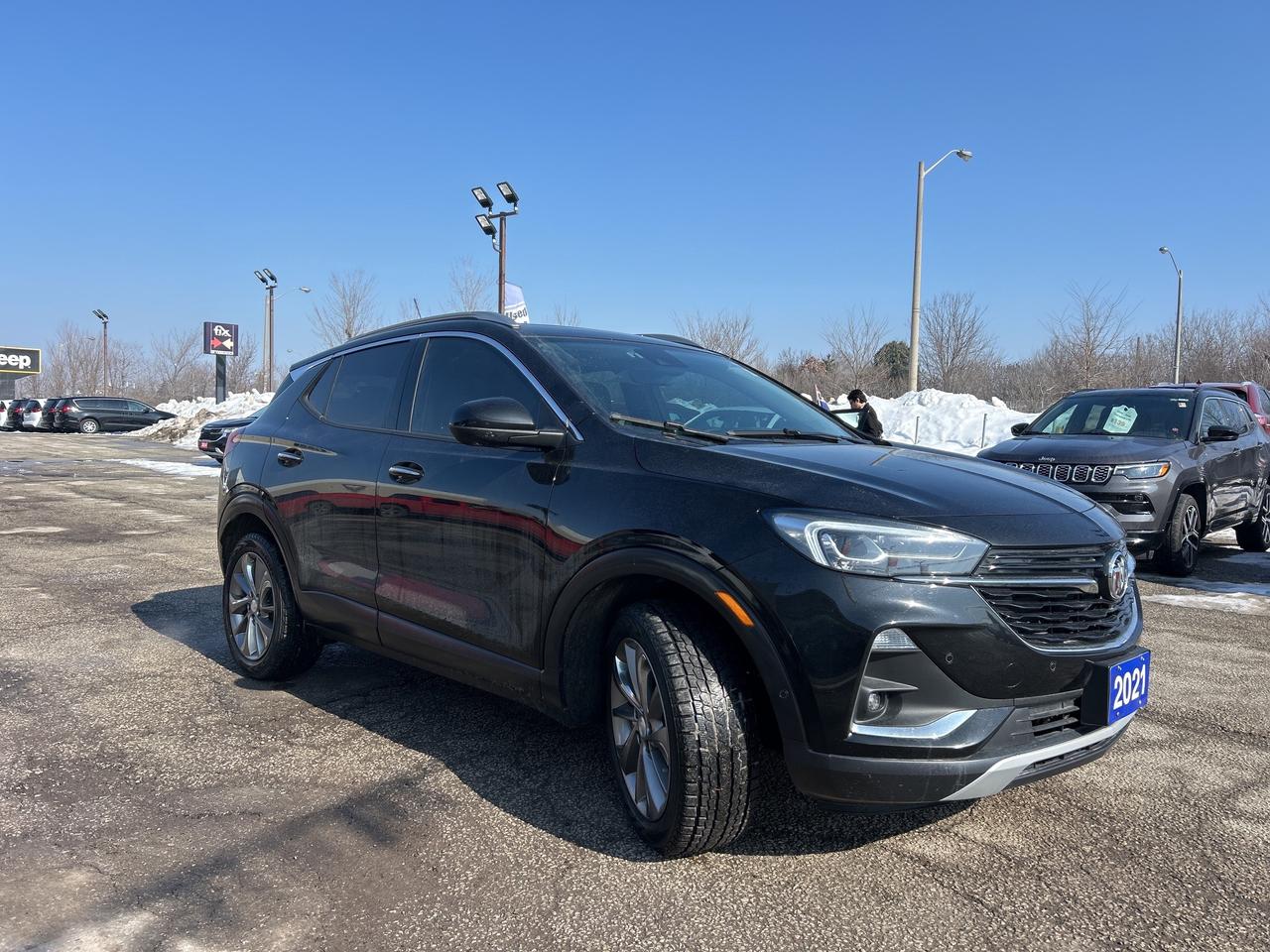 2021 Buick Encore GX Essence AWD w/HUD, Auto Braking, Lane Keep Assist Photo