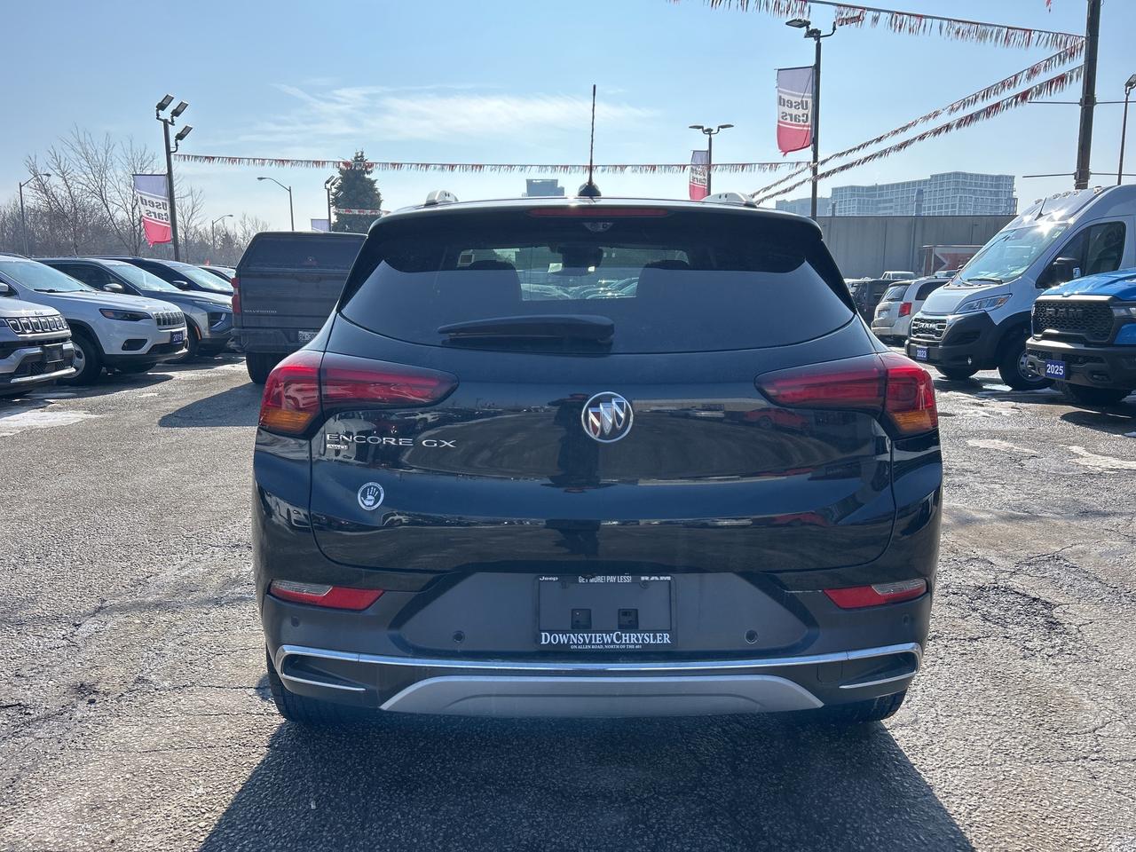 2021 Buick Encore GX Essence AWD w/HUD, Auto Braking, Lane Keep Assist Photo