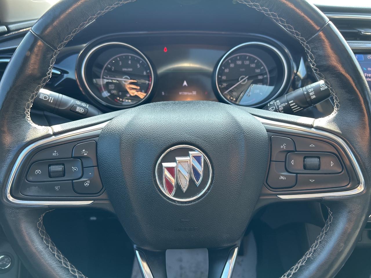 2021 Buick Encore GX Essence AWD w/HUD, Auto Braking, Lane Keep Assist Photo