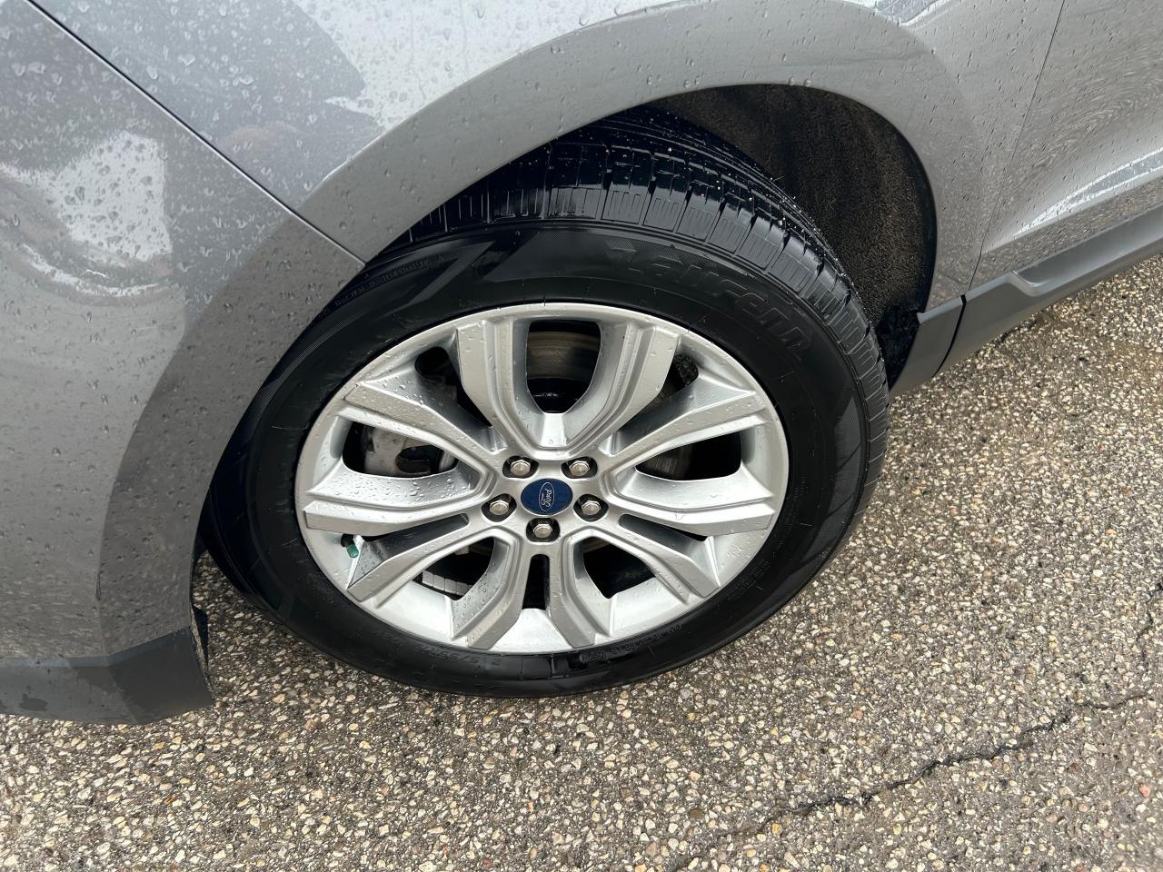 2022 Ford Edge TITANIUM 4DR ALL-WHEEL DRIVE Photo