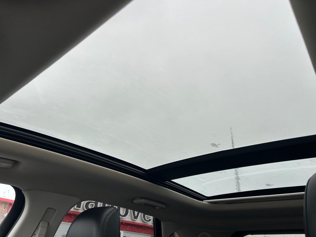 2022 Ford Edge TITANIUM 4DR ALL-WHEEL DRIVE Photo