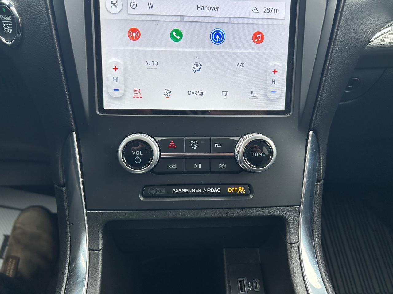 2022 Ford Edge TITANIUM 4DR ALL-WHEEL DRIVE Photo