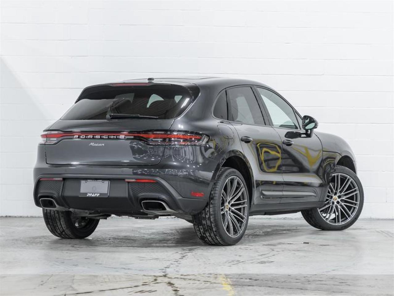 2026 Porsche Macan  Photo