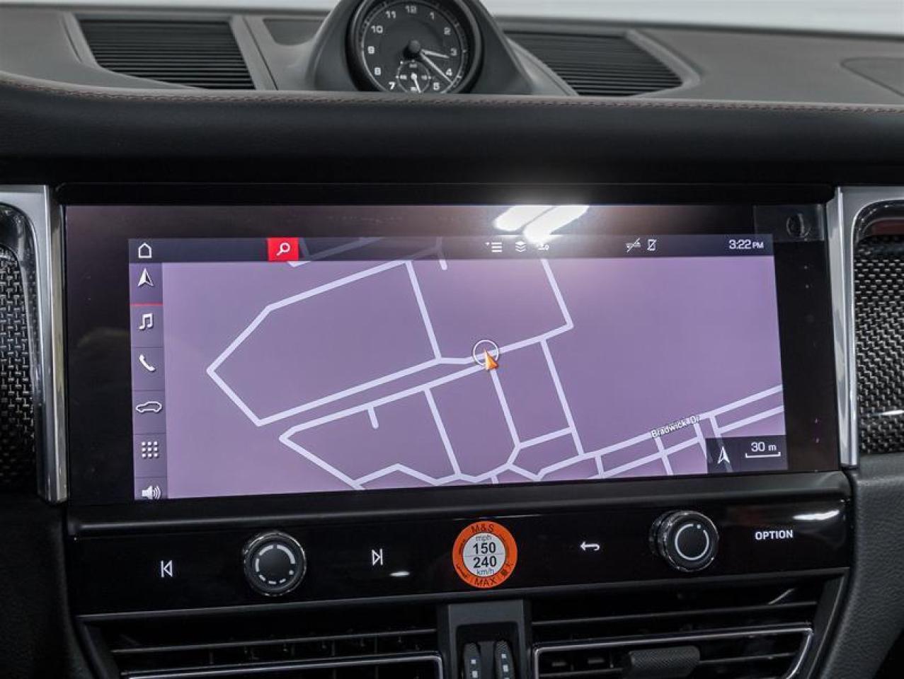 2026 Porsche Macan  Photo