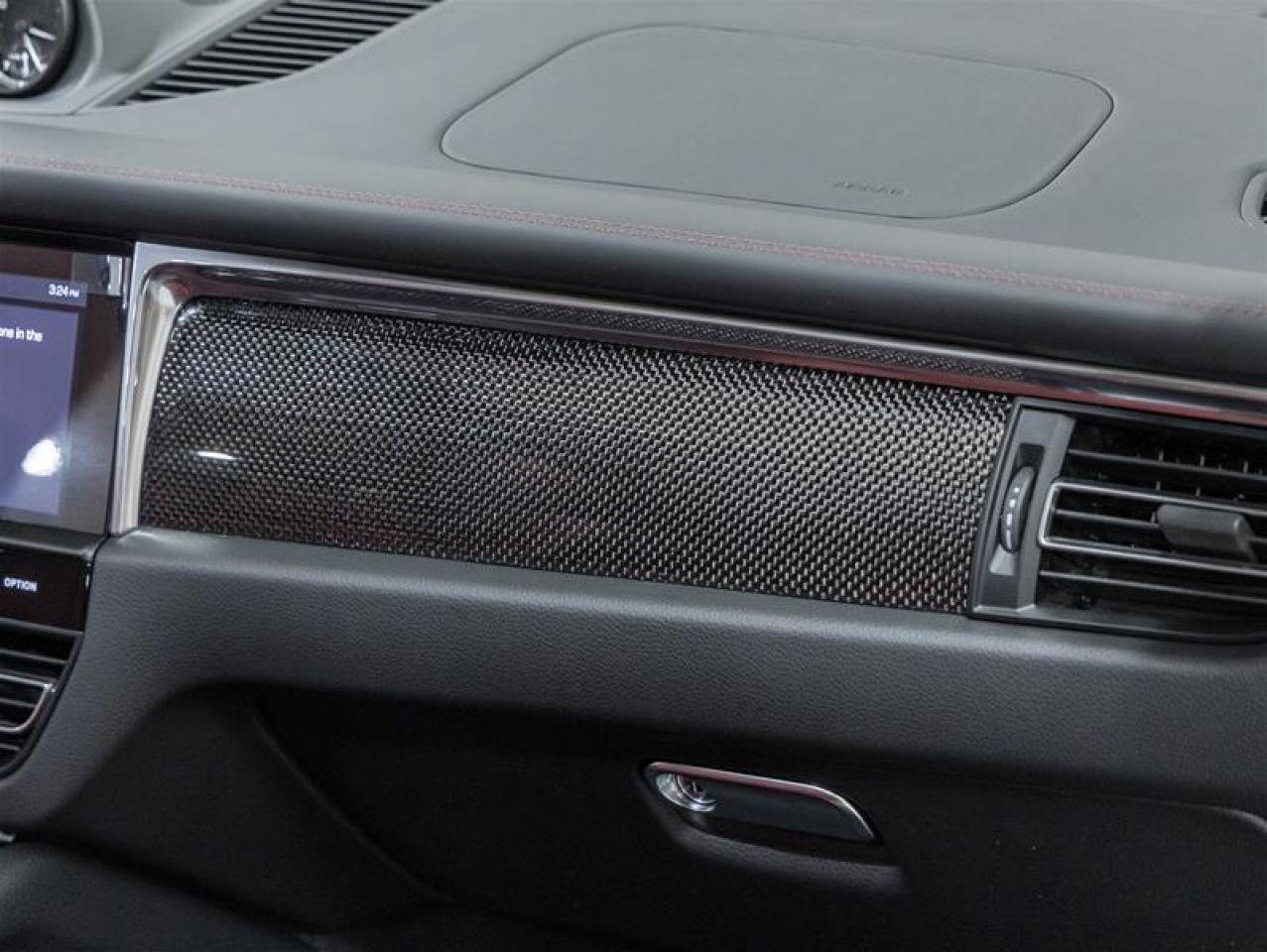 2026 Porsche Macan  Photo