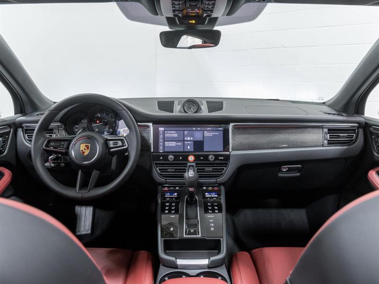 2026 Porsche Macan  Photo