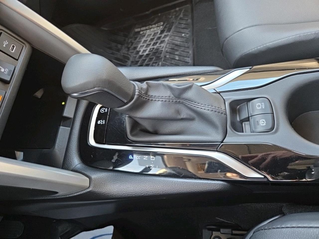 2024 Toyota Corolla Cross XLE 4dr All-Wheel Drive Photo