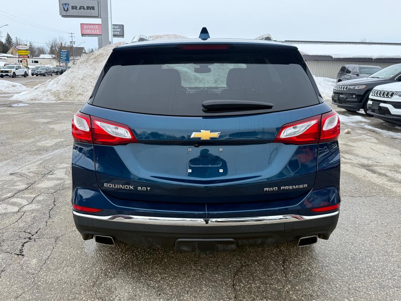 2020 Chevrolet Equinox Premier w/2LZ All-Wheel Drive Photo2