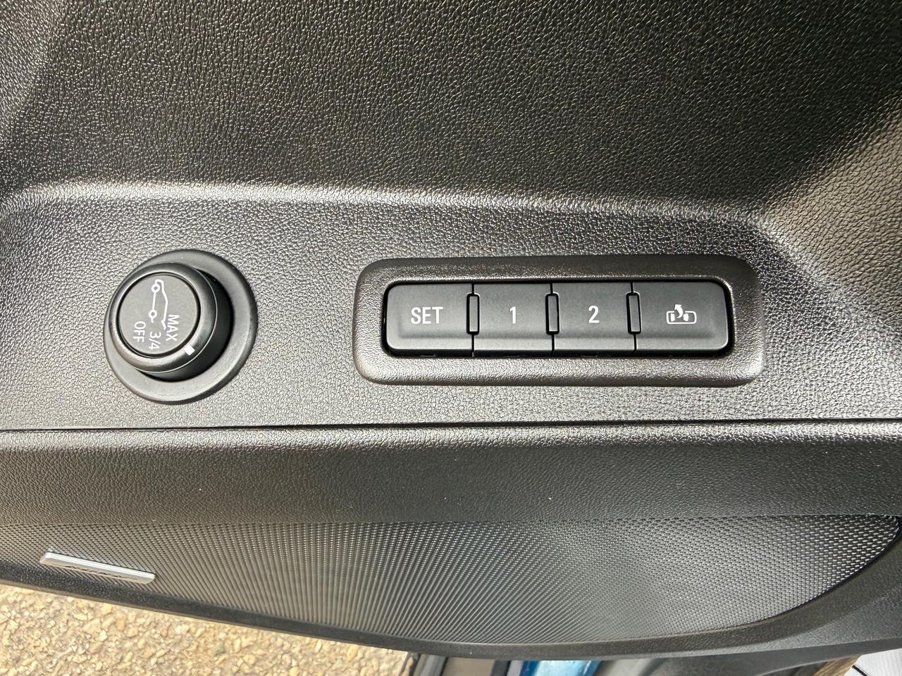 2020 Chevrolet Equinox Premier w/2LZ All-Wheel Drive Photo