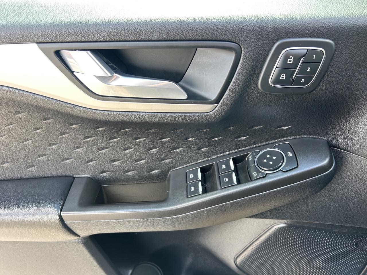 2020 Ford Escape SEL AWD w/Remote Start, Hands-Free Liftgate Photo