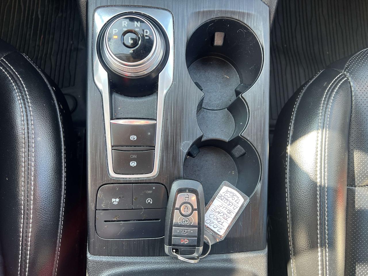 2020 Ford Escape SEL AWD w/Remote Start, Hands-Free Liftgate Photo