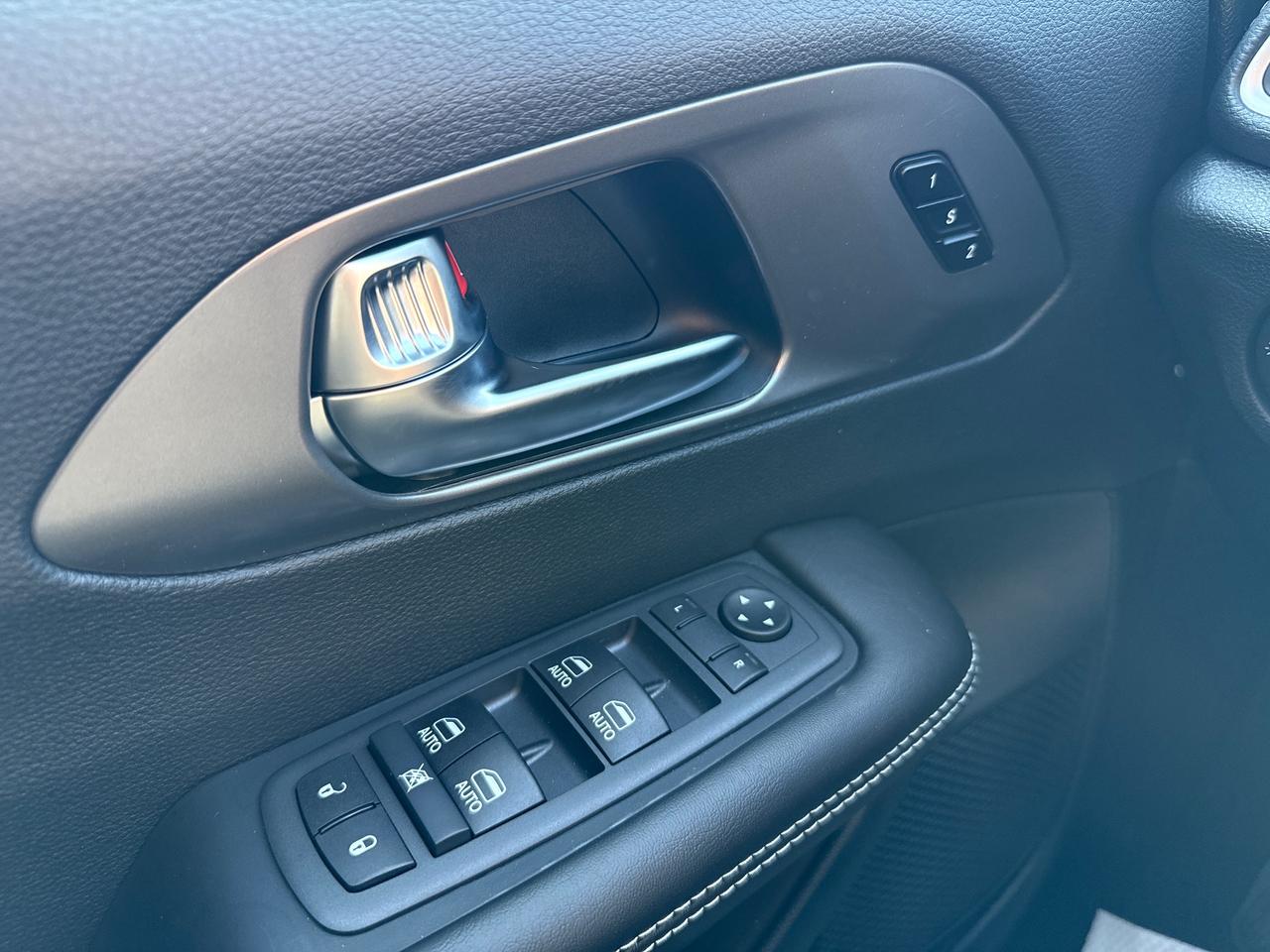 2026 Chrysler Pacifica Select All-Wheel Drive Passenger Van Photo
