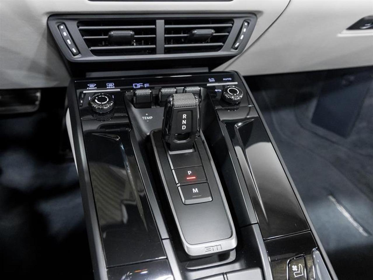 2025 Porsche 911  Photo