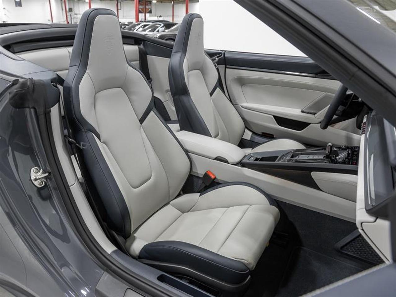 2025 Porsche 911  Photo