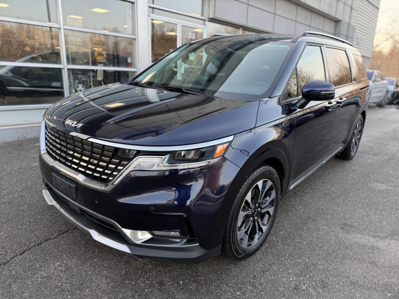 2023 Kia Carnival EX FWD Photo