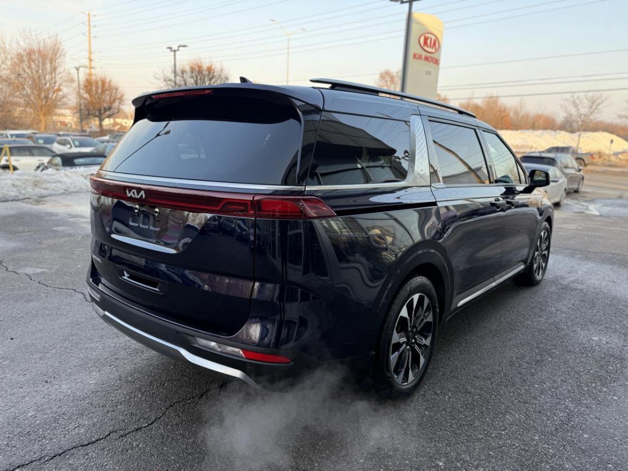 2023 Kia Carnival EX FWD Photo