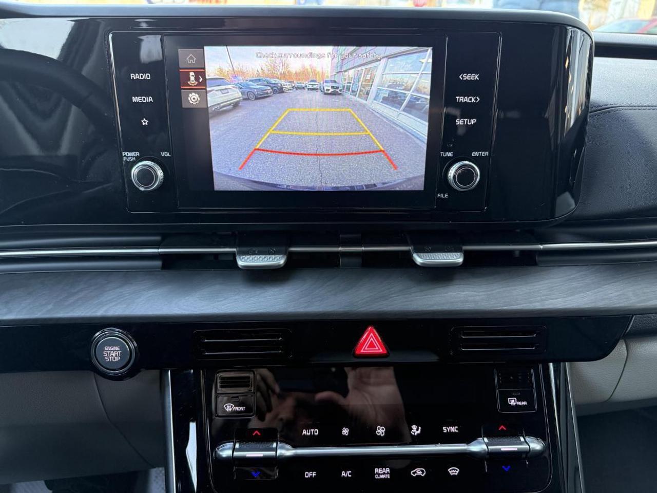 2023 Kia Carnival EX FWD Photo