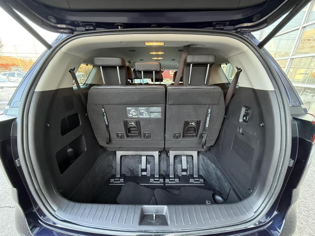 2023 Kia Carnival EX FWD Photo