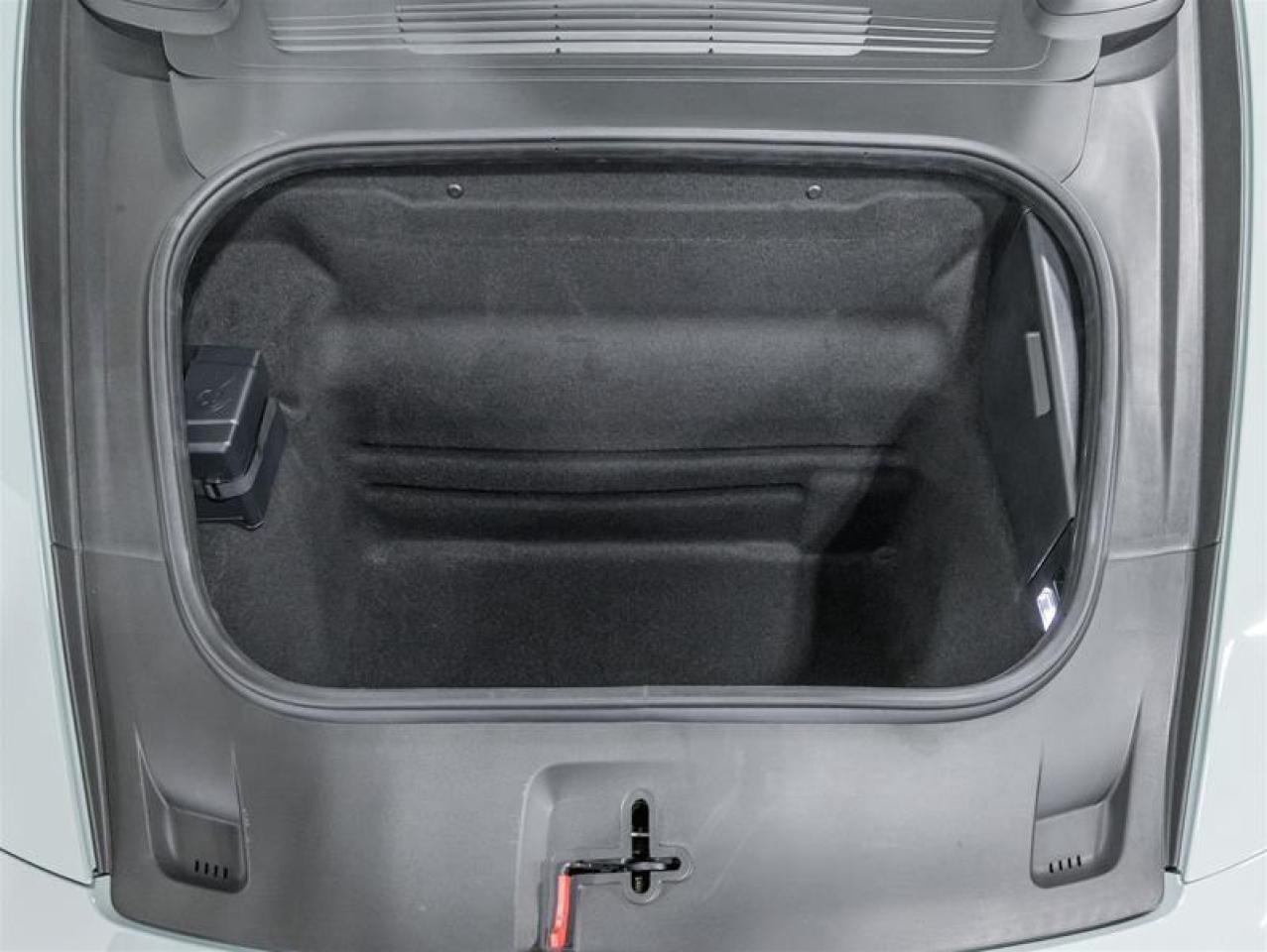 2025 Porsche 911  Photo2