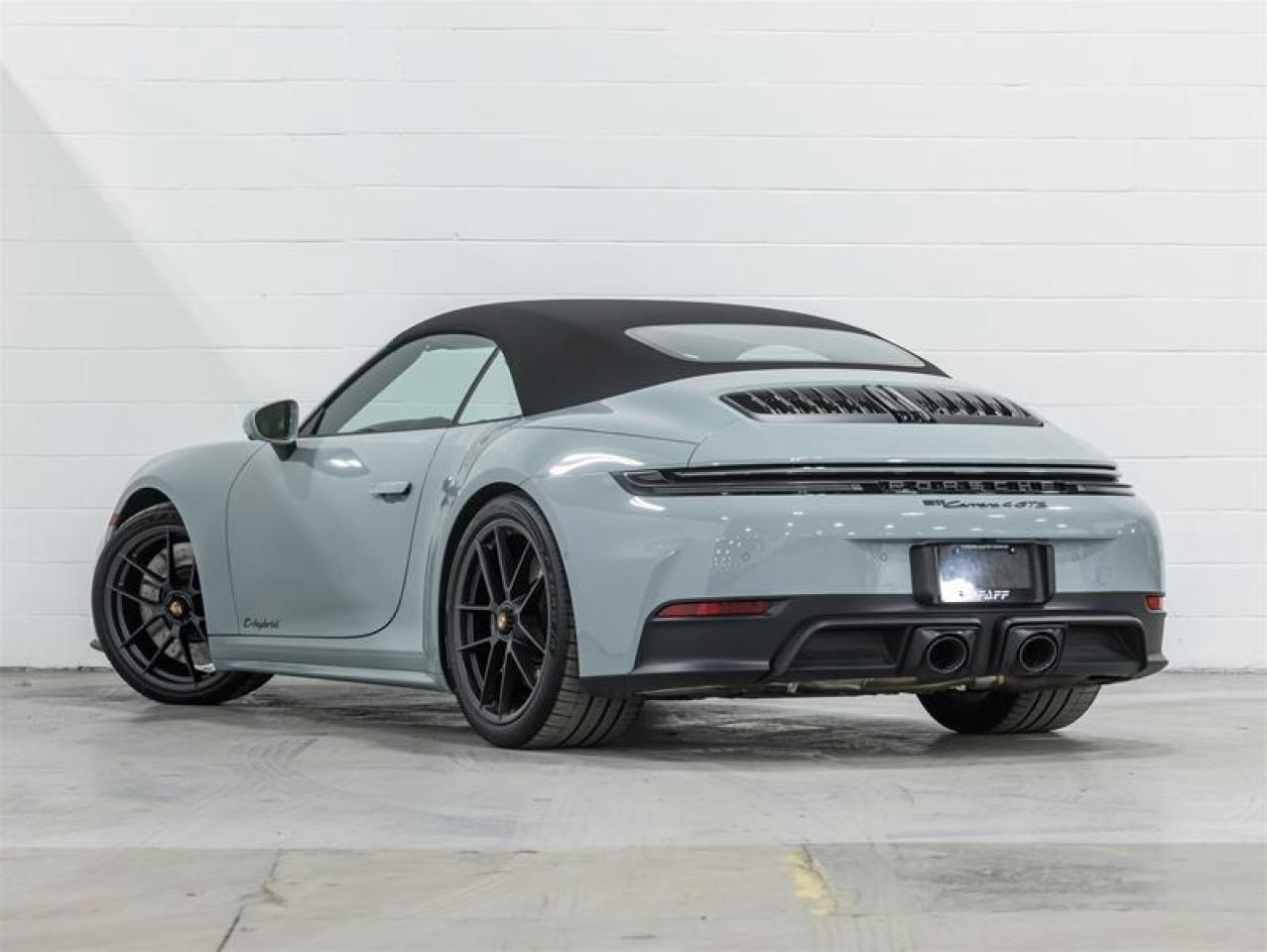 2025 Porsche 911  Photo