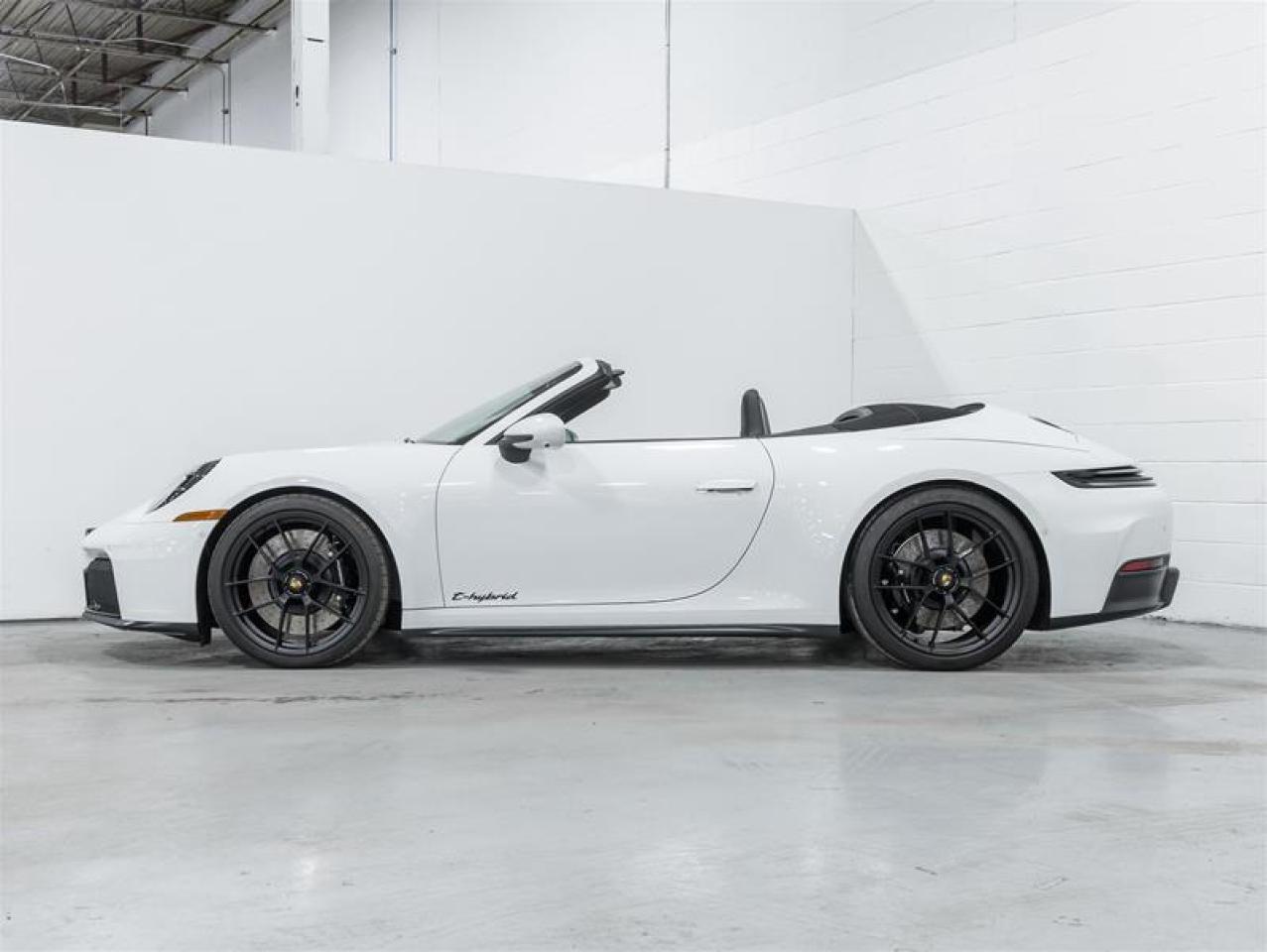 2025 Porsche 911  Photo