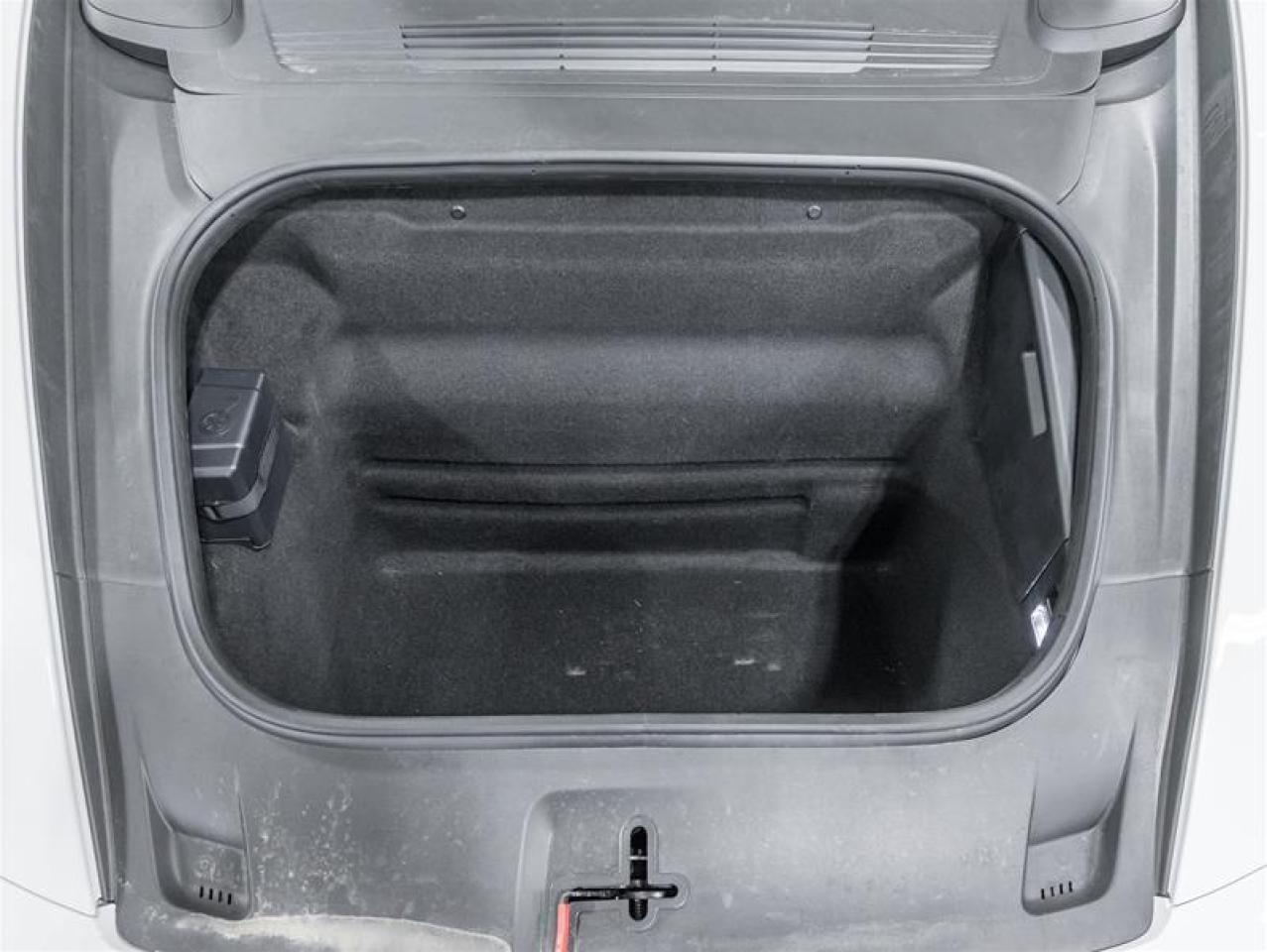 2025 Porsche 911  Photo3