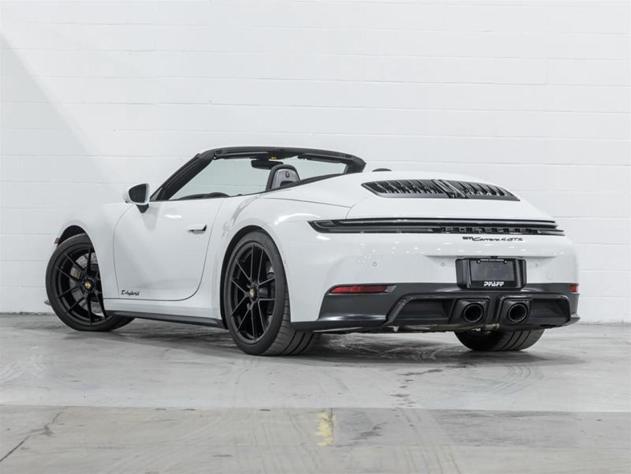 2025 Porsche 911  Photo